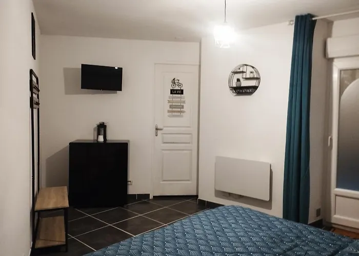 Appartement Avec Cour Plein Centre